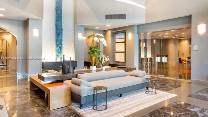 9401 Collins Ave, #401