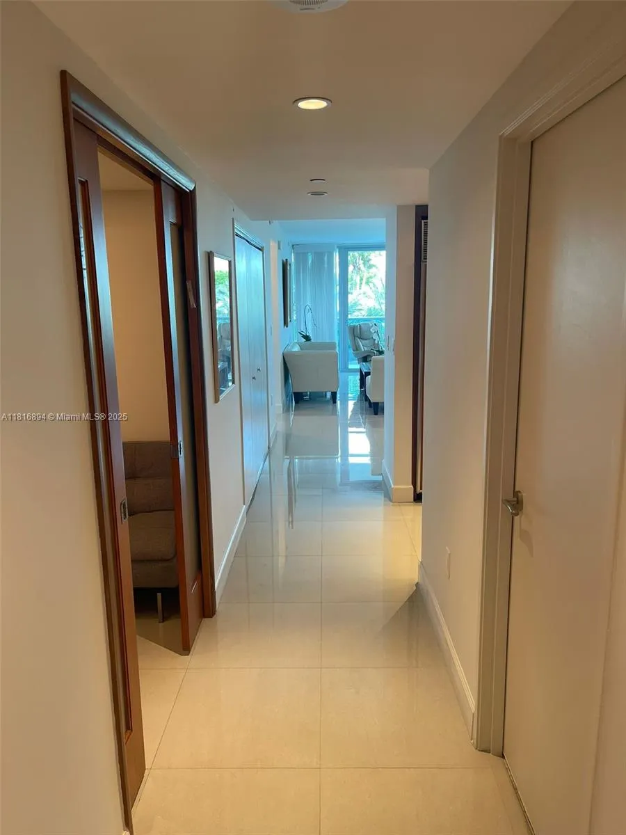 9401 Collins Ave, #401