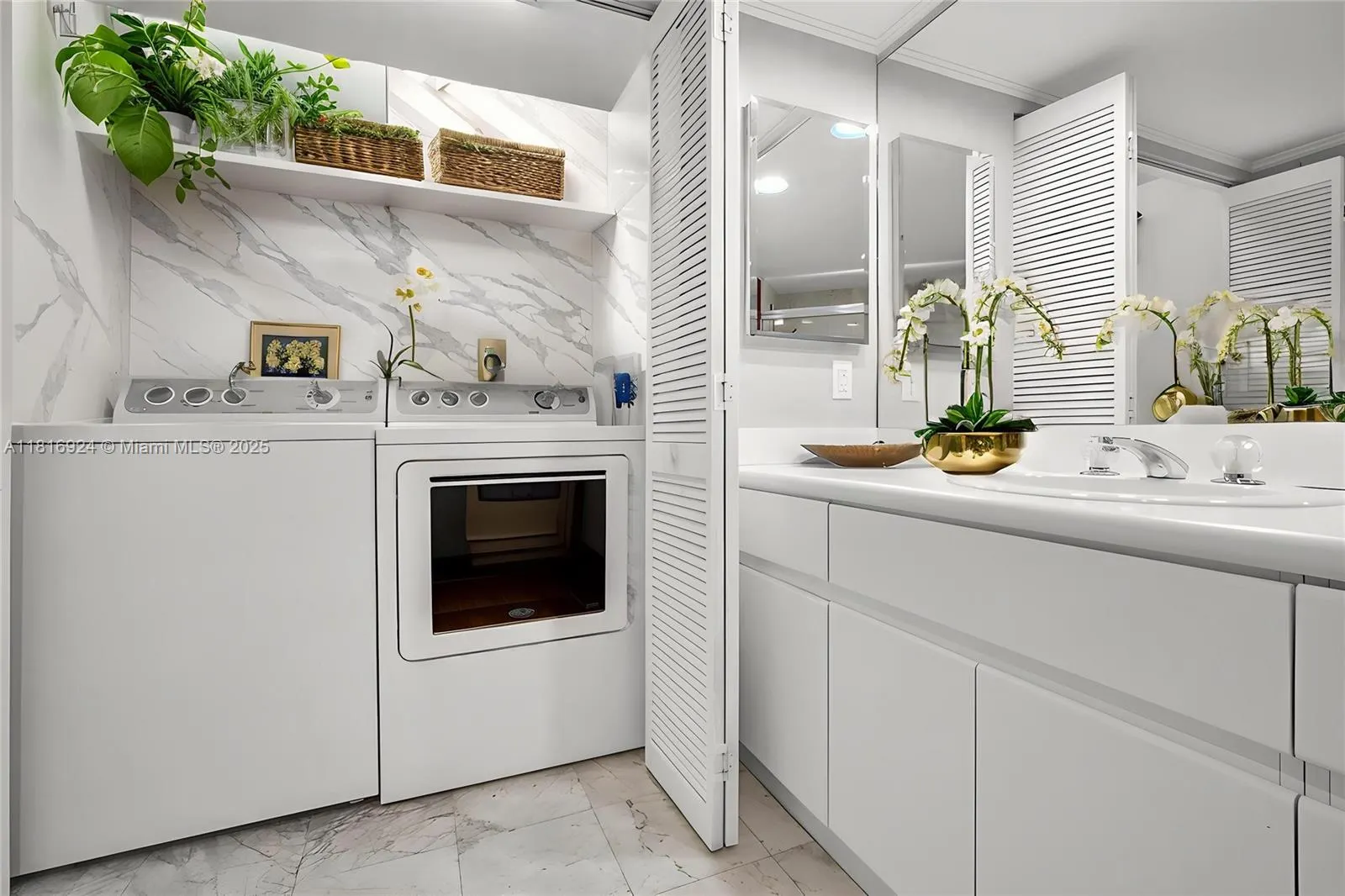 16445 Collins Ave (Direct Ocean View /Corner Unit), #1426
