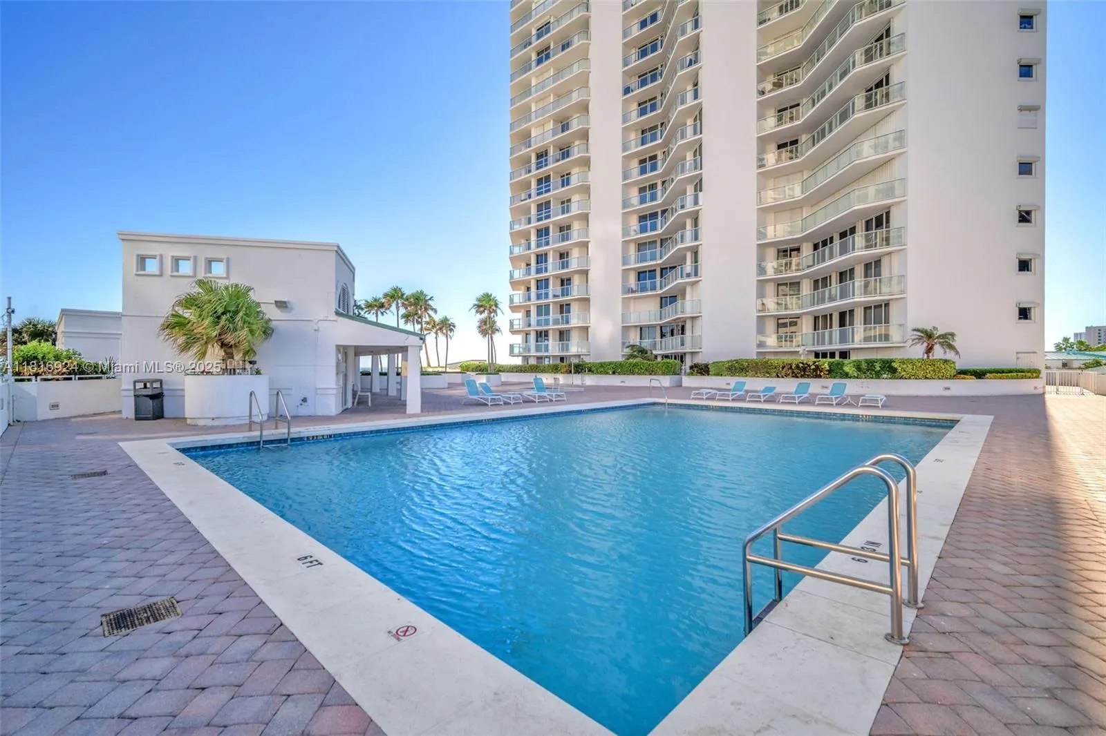 16445 Collins Ave (Direct Ocean View /Corner Unit), #1426