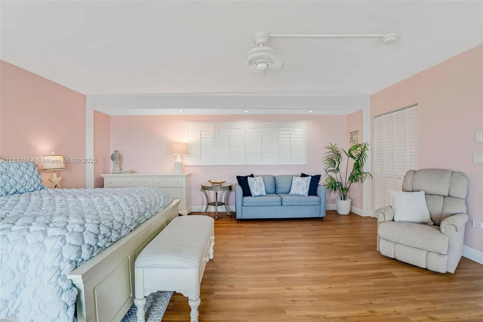 200 Wrenn Street, #PENTHOUSE 701