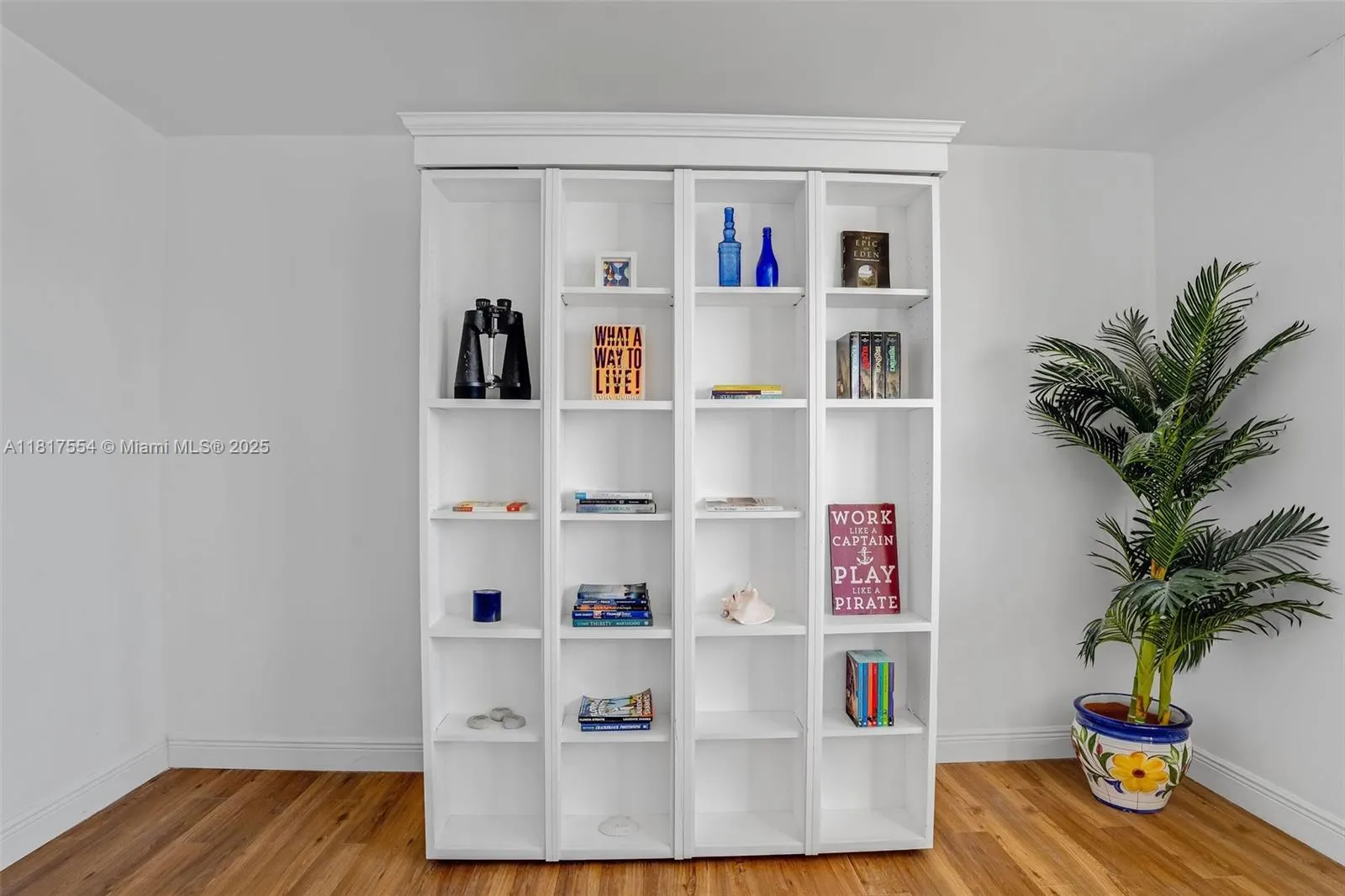 200 Wrenn Street, #PENTHOUSE 701