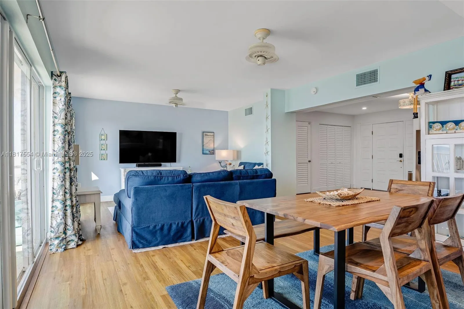 200 Wrenn Street, #PENTHOUSE 701
