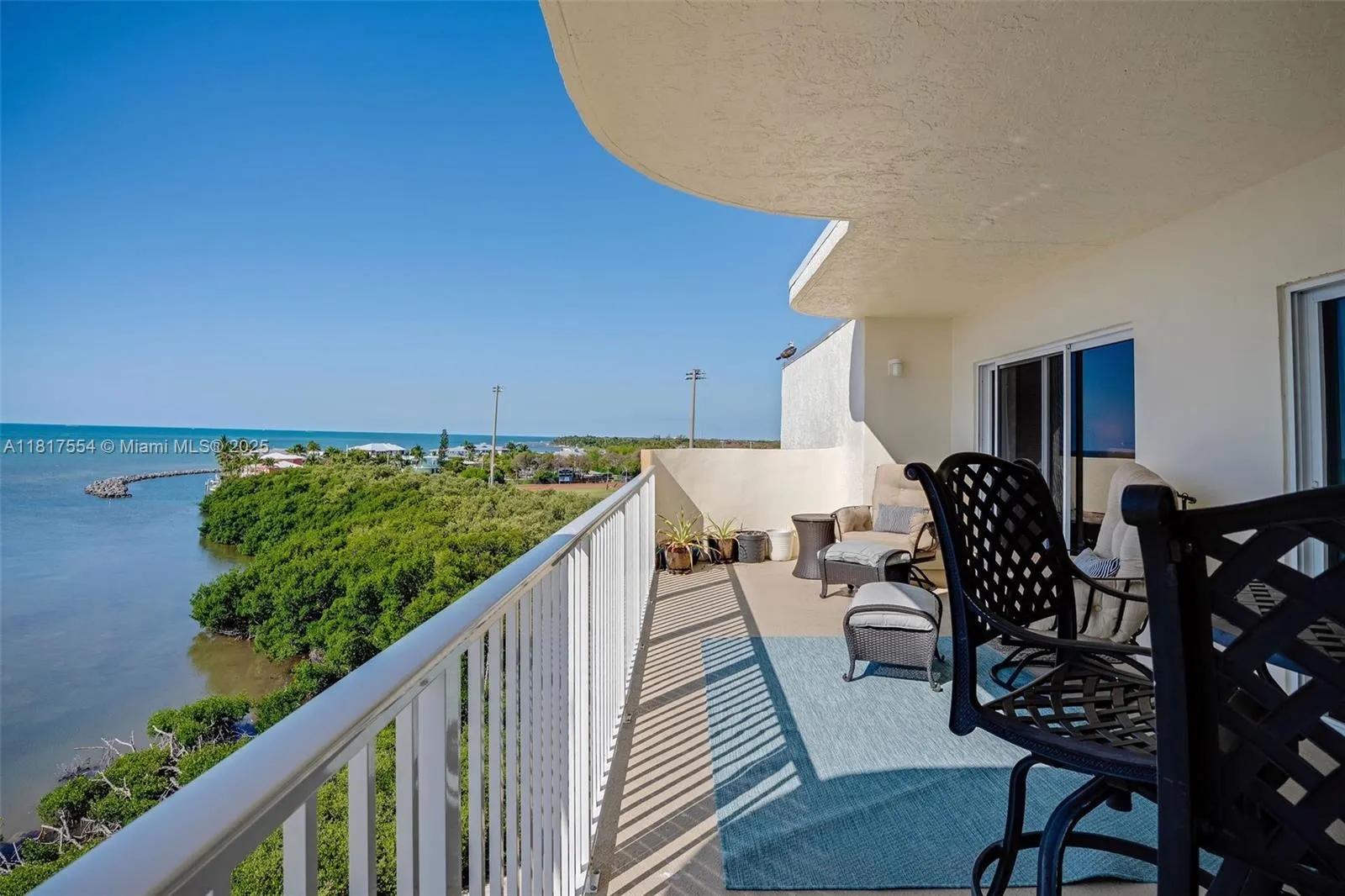 200 Wrenn Street, #PENTHOUSE 701