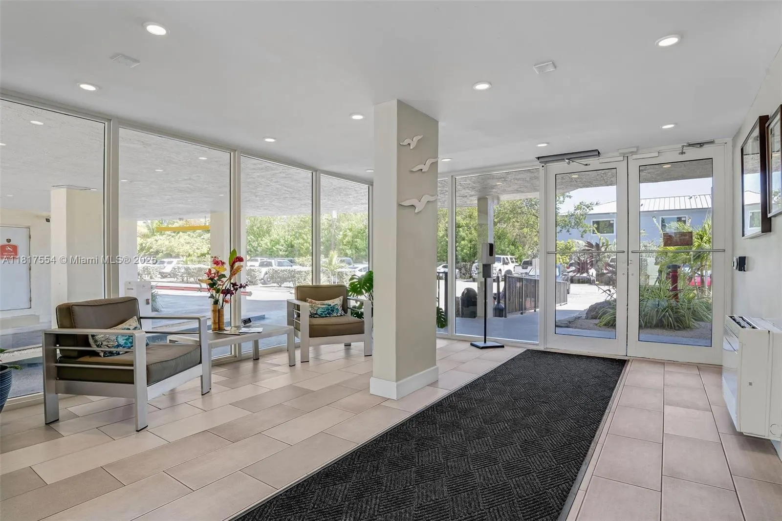 200 Wrenn Street, #PENTHOUSE 701