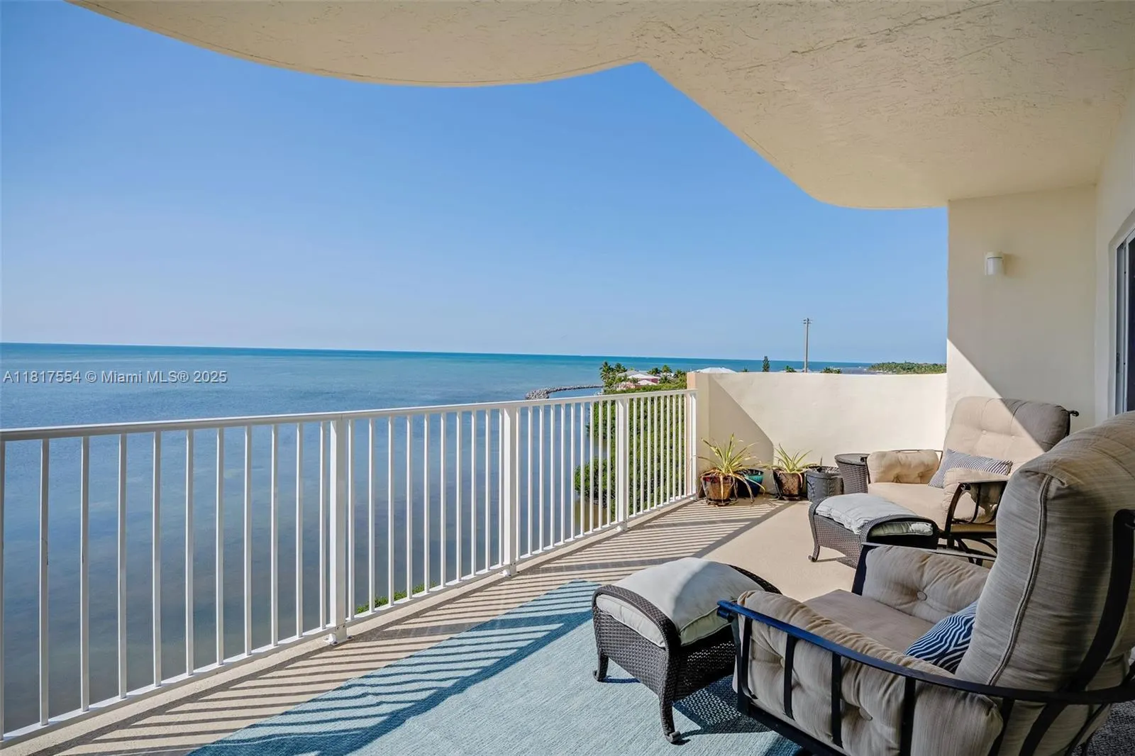 200 Wrenn Street, #PENTHOUSE 701