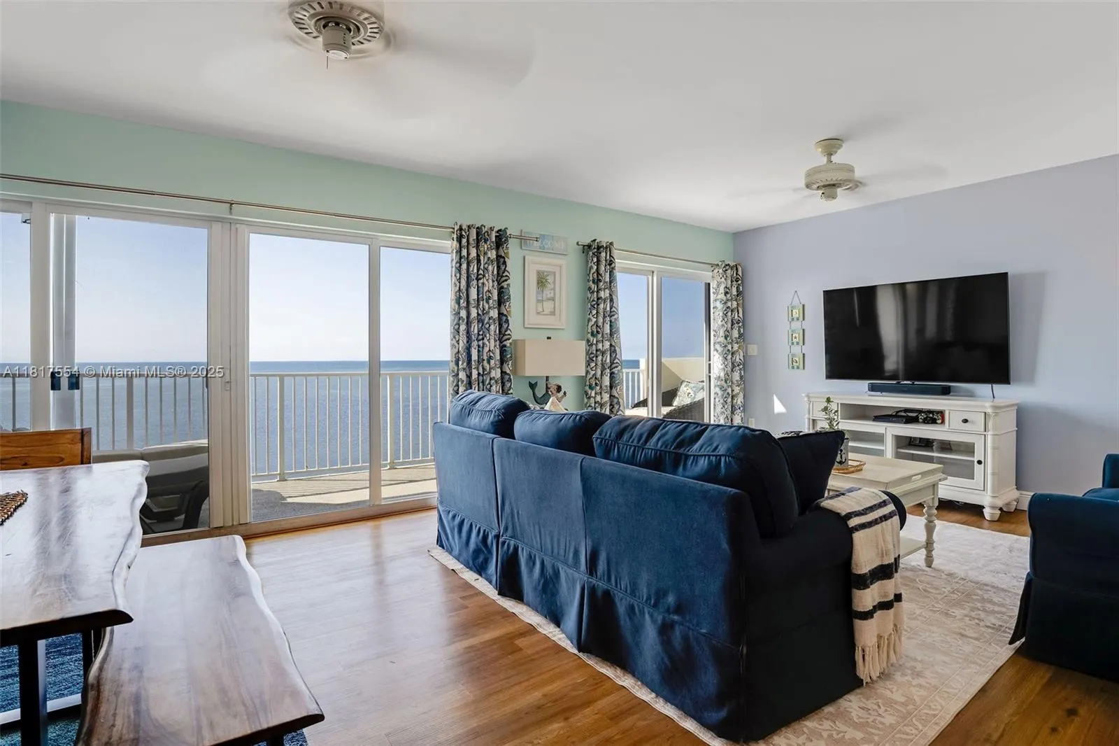 200 Wrenn Street, #PENTHOUSE 701