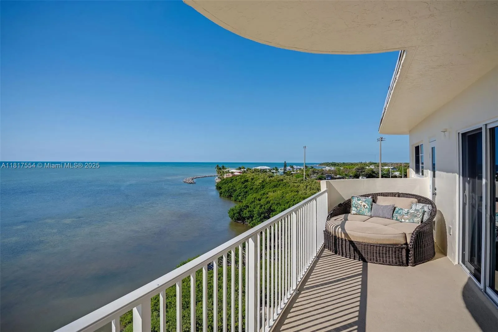 200 Wrenn Street, #PENTHOUSE 701