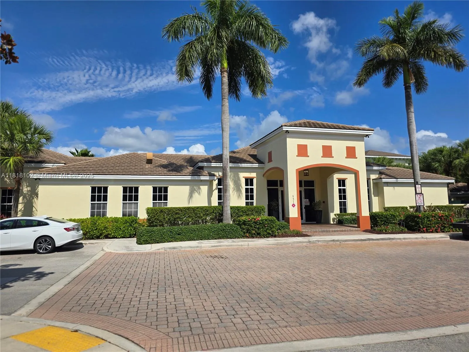 146 SW 7th Ct