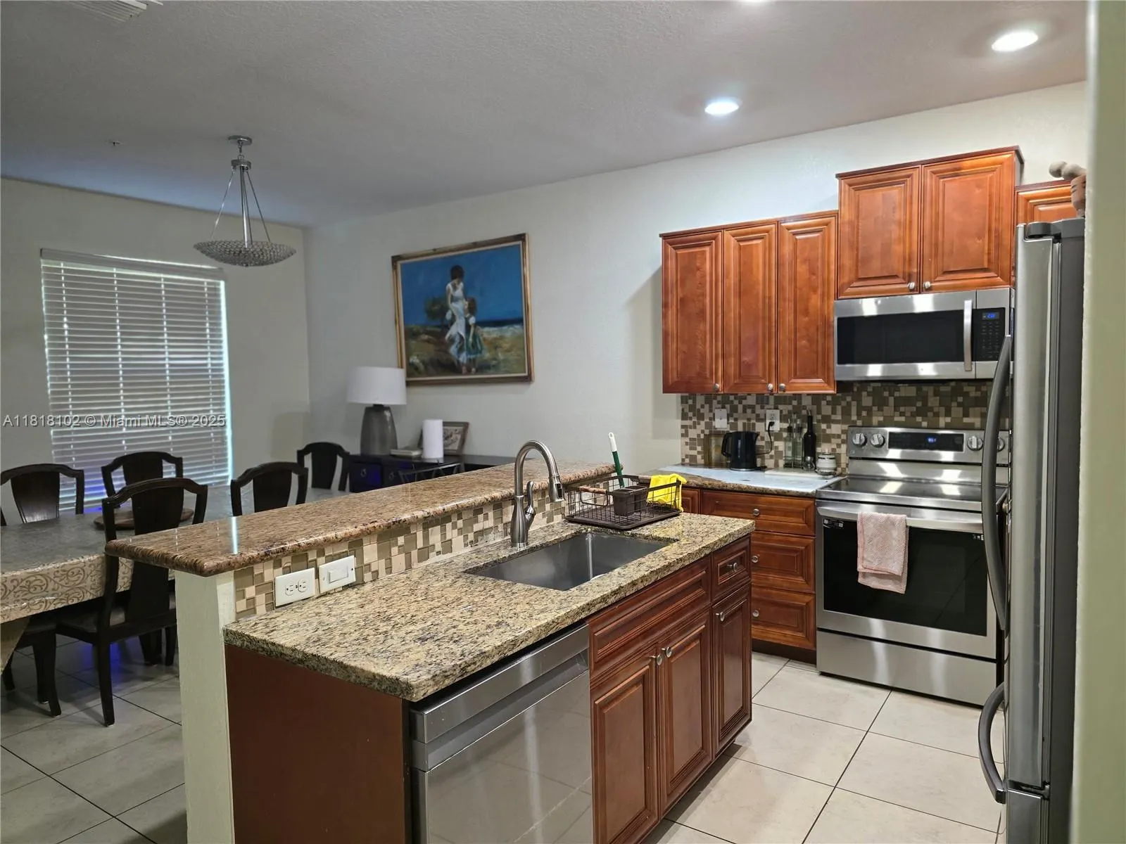 146 SW 7th Ct