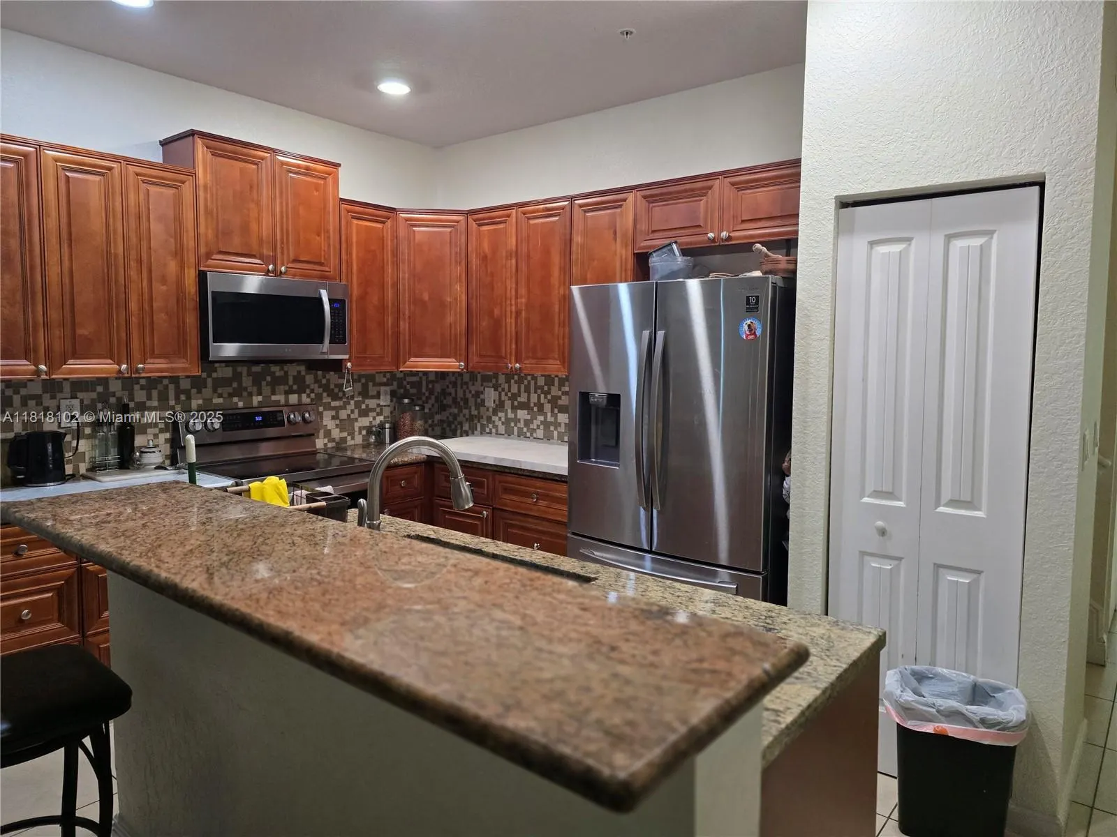 146 SW 7th Ct