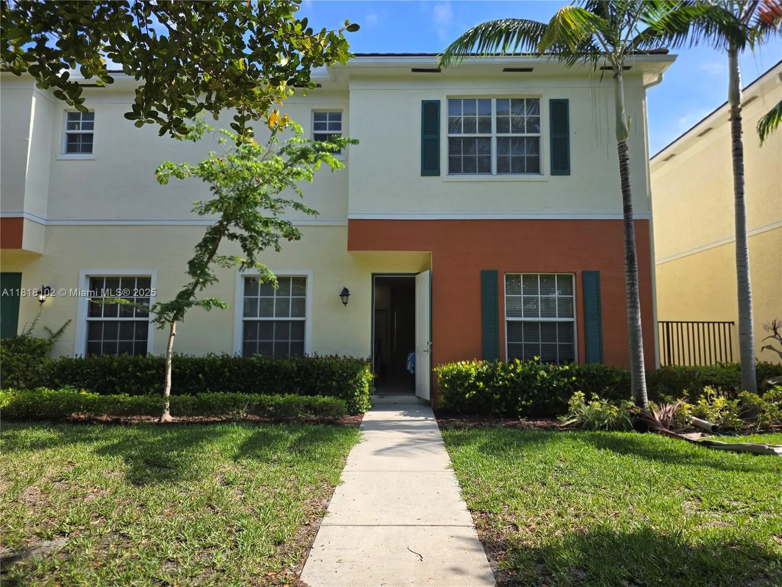 146 SW 7th Ct