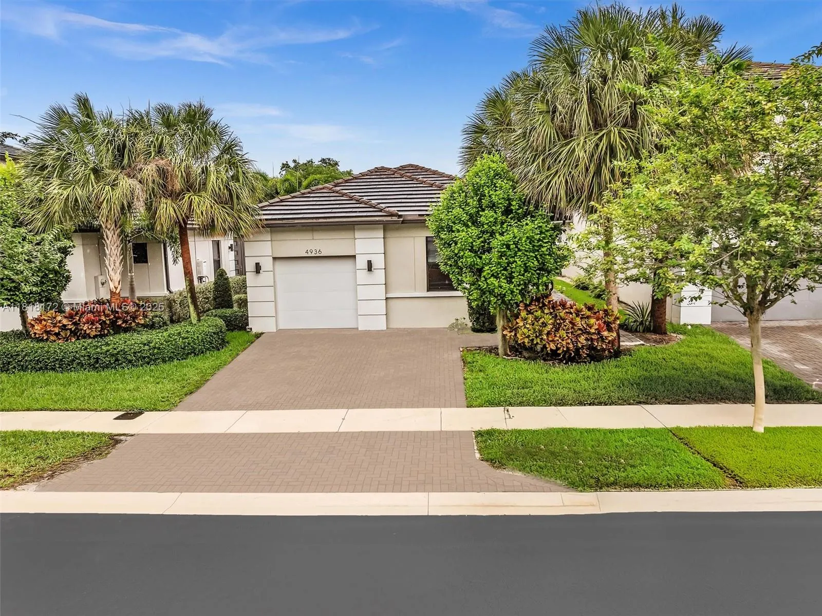 4936 Whispering Way