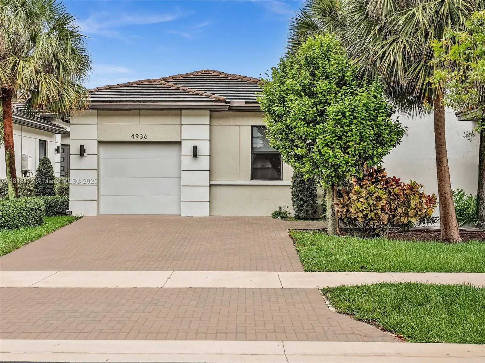 4936 Whispering Way