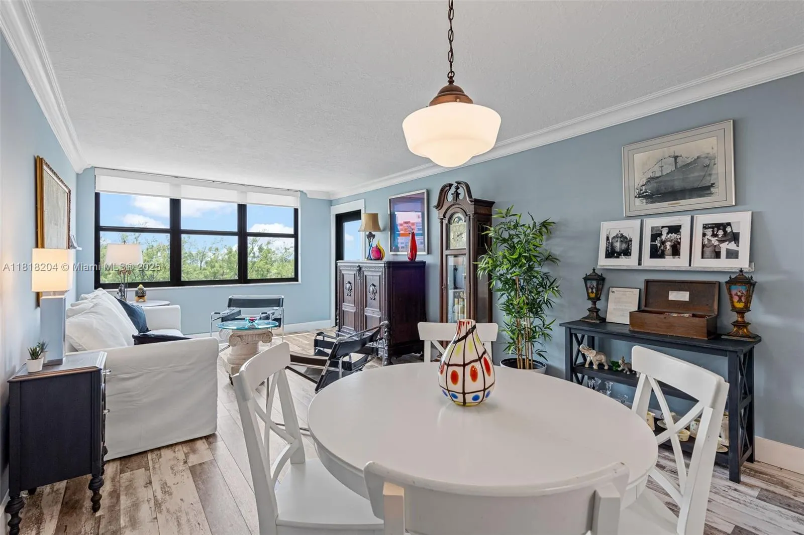 1401 N Riverside Dr, #604