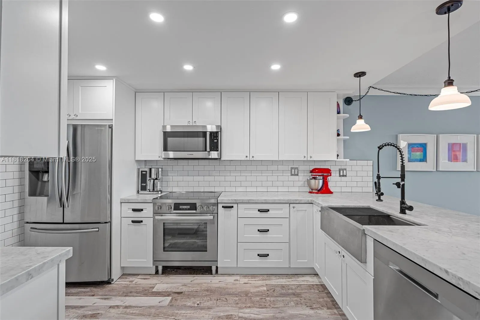 1401 N Riverside Dr, #604