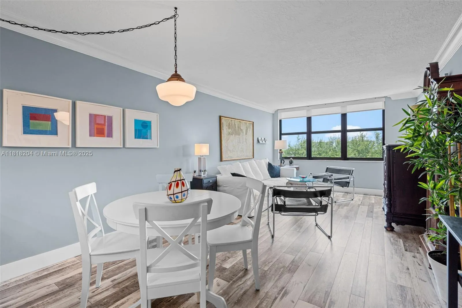 1401 N Riverside Dr, #604