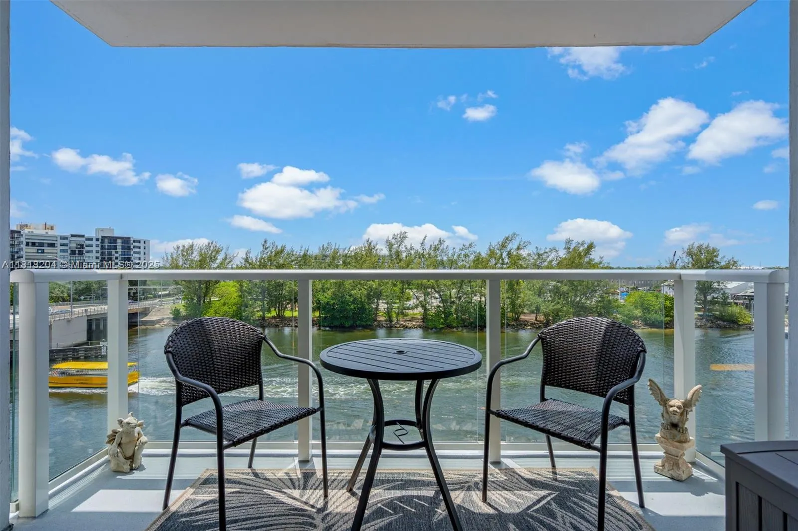 1401 N Riverside Dr, #604