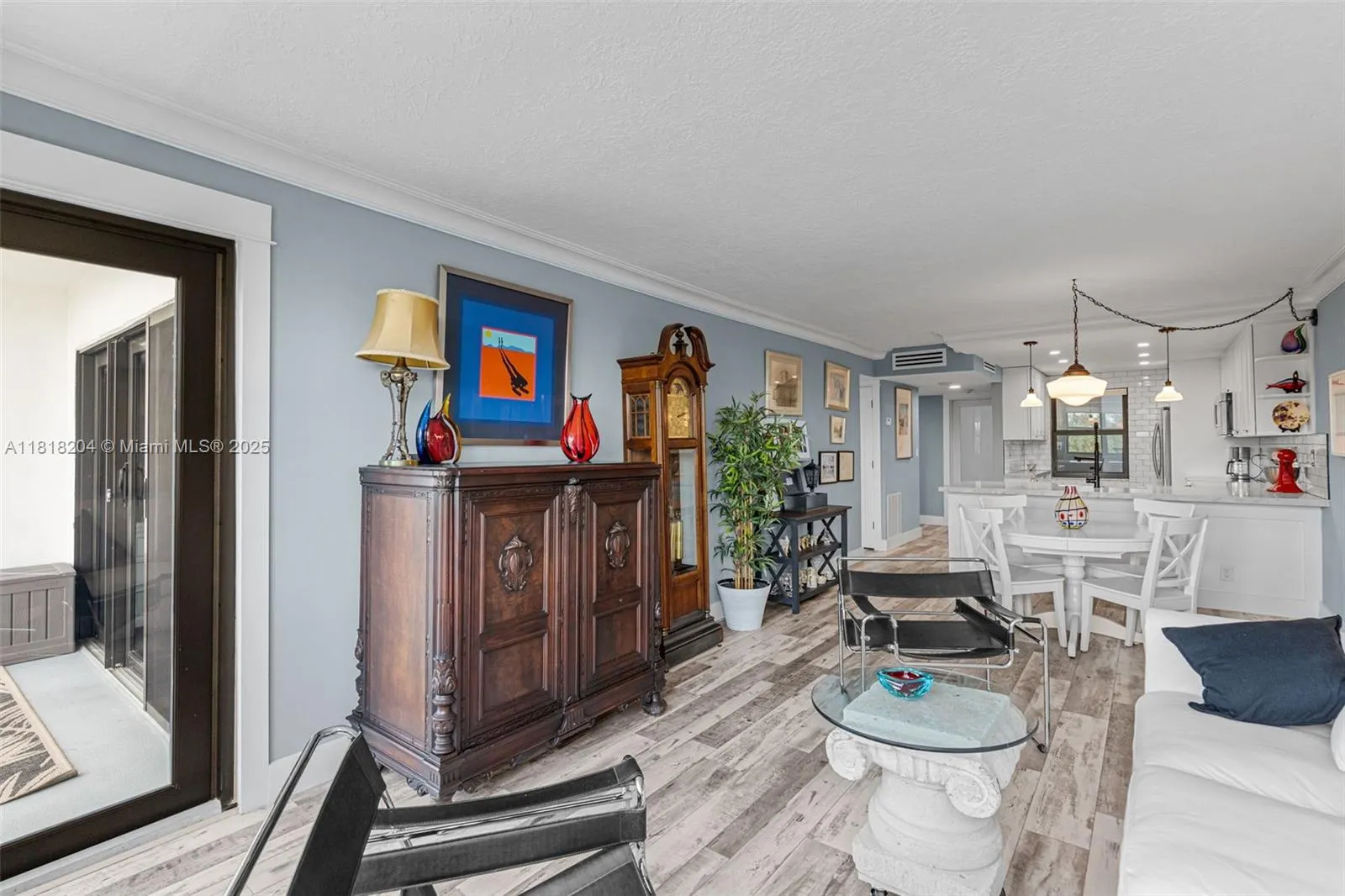 1401 N Riverside Dr, #604