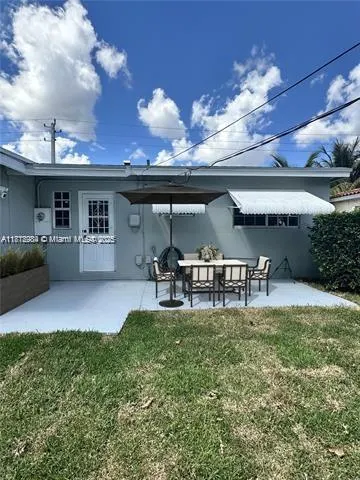 280 NE 169th St