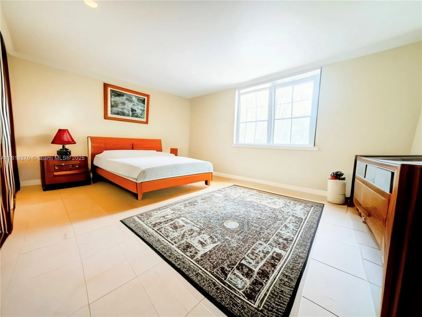 10185 Collins Ave, #609