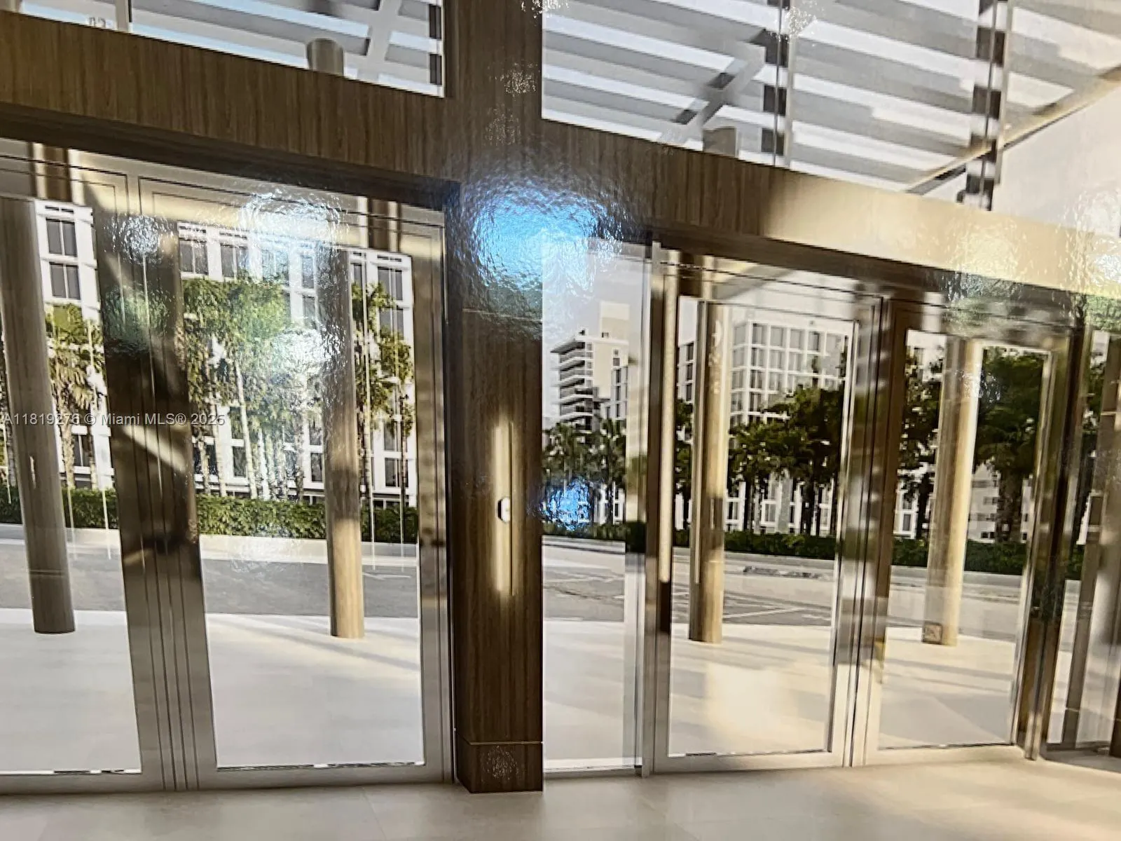 10185 Collins Ave, #609