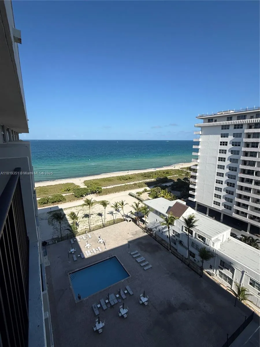 9273 Collins Ave, #1101