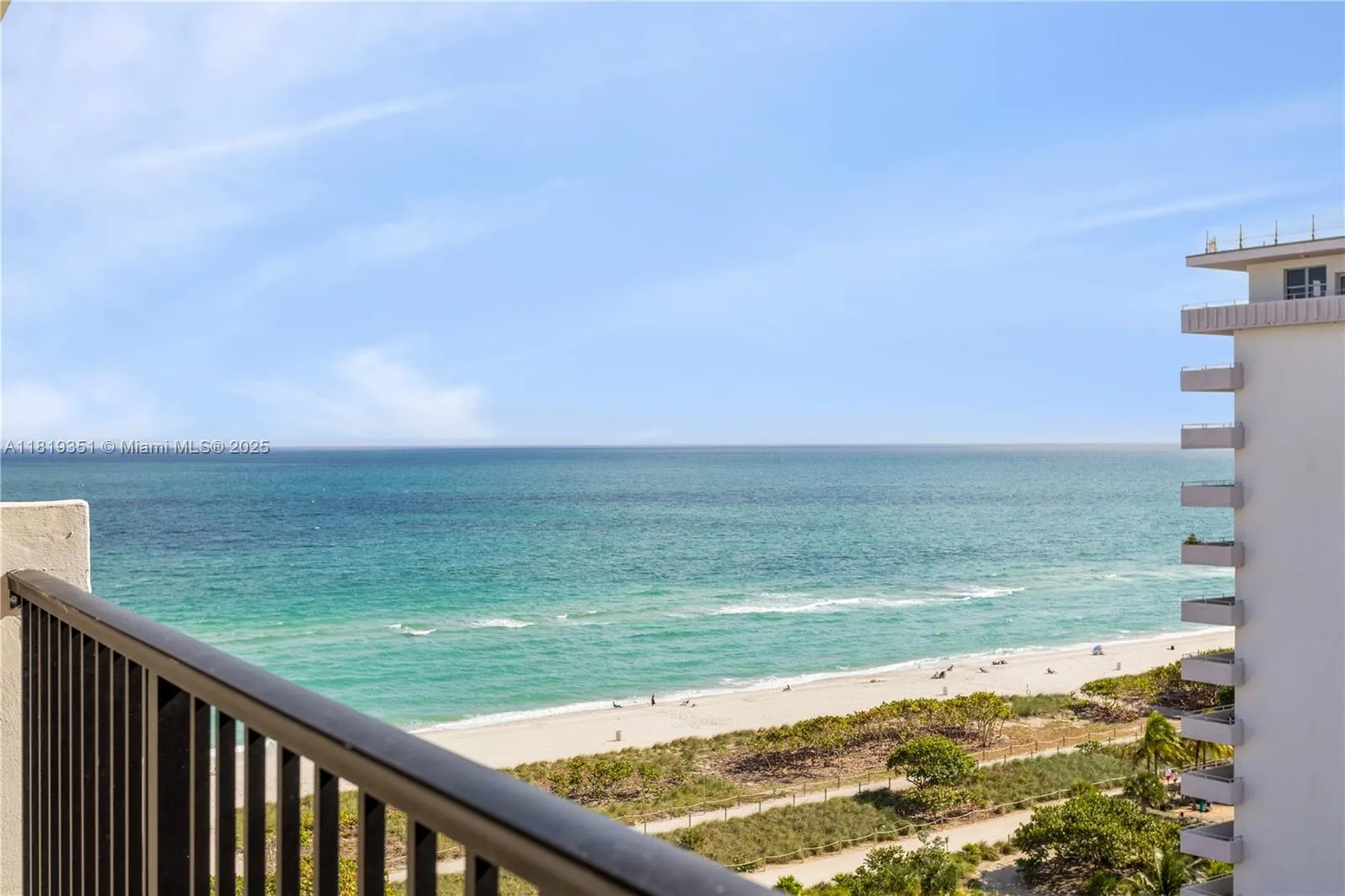 9273 Collins Ave, #1101
