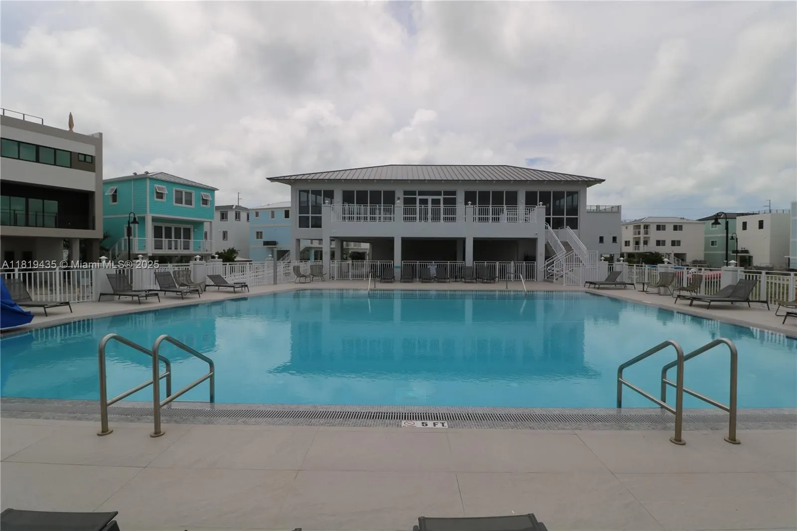 94825 Overseas Hwy #35