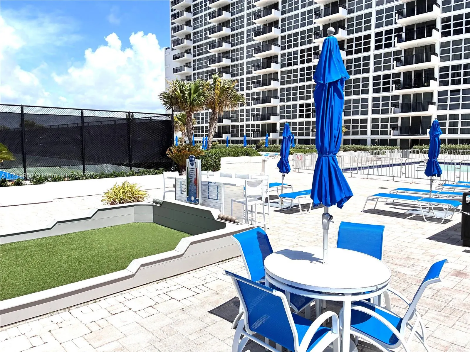 531 N Ocean Blvd, #404