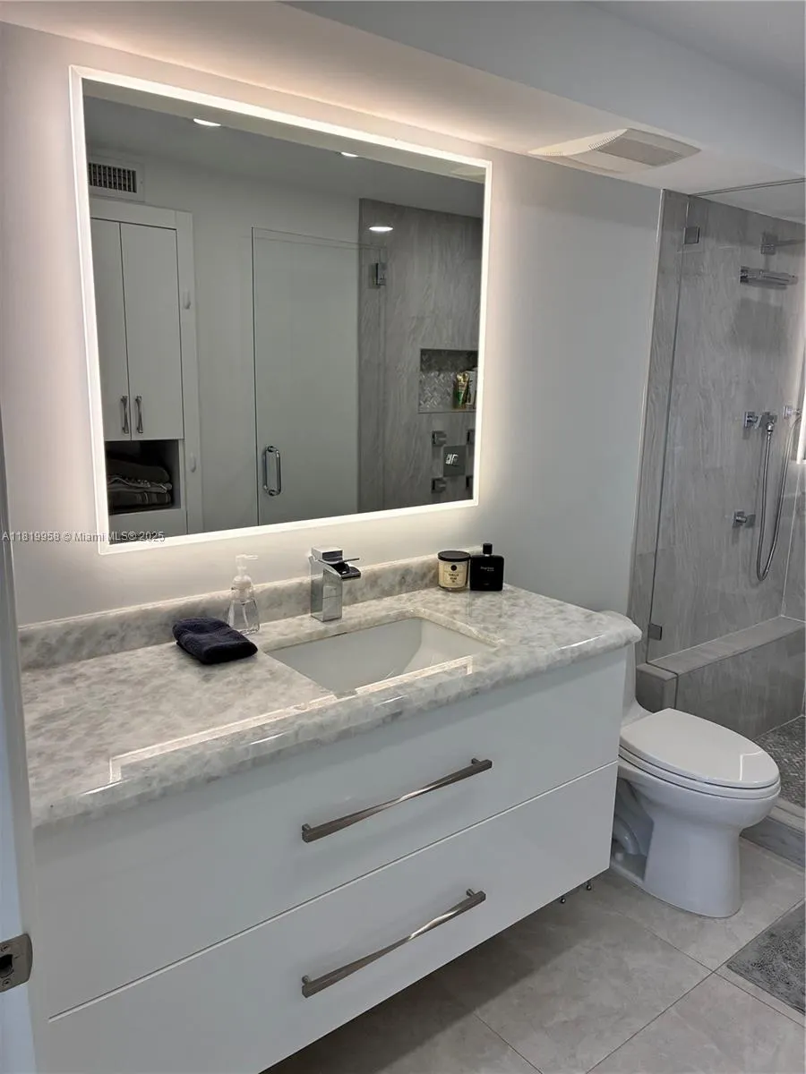 531 N Ocean Blvd, #404