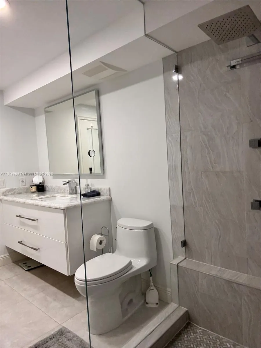 531 N Ocean Blvd, #404
