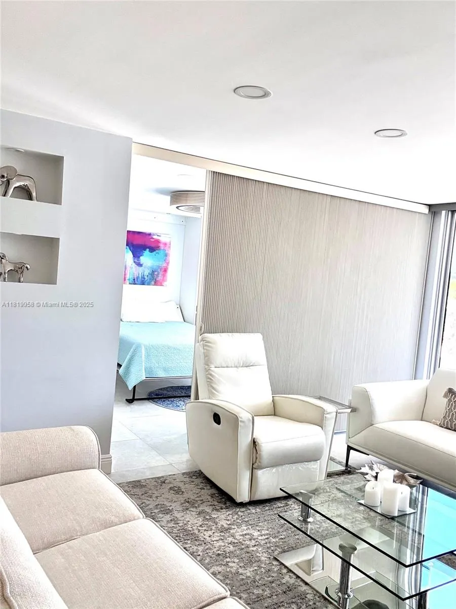 531 N Ocean Blvd, #404