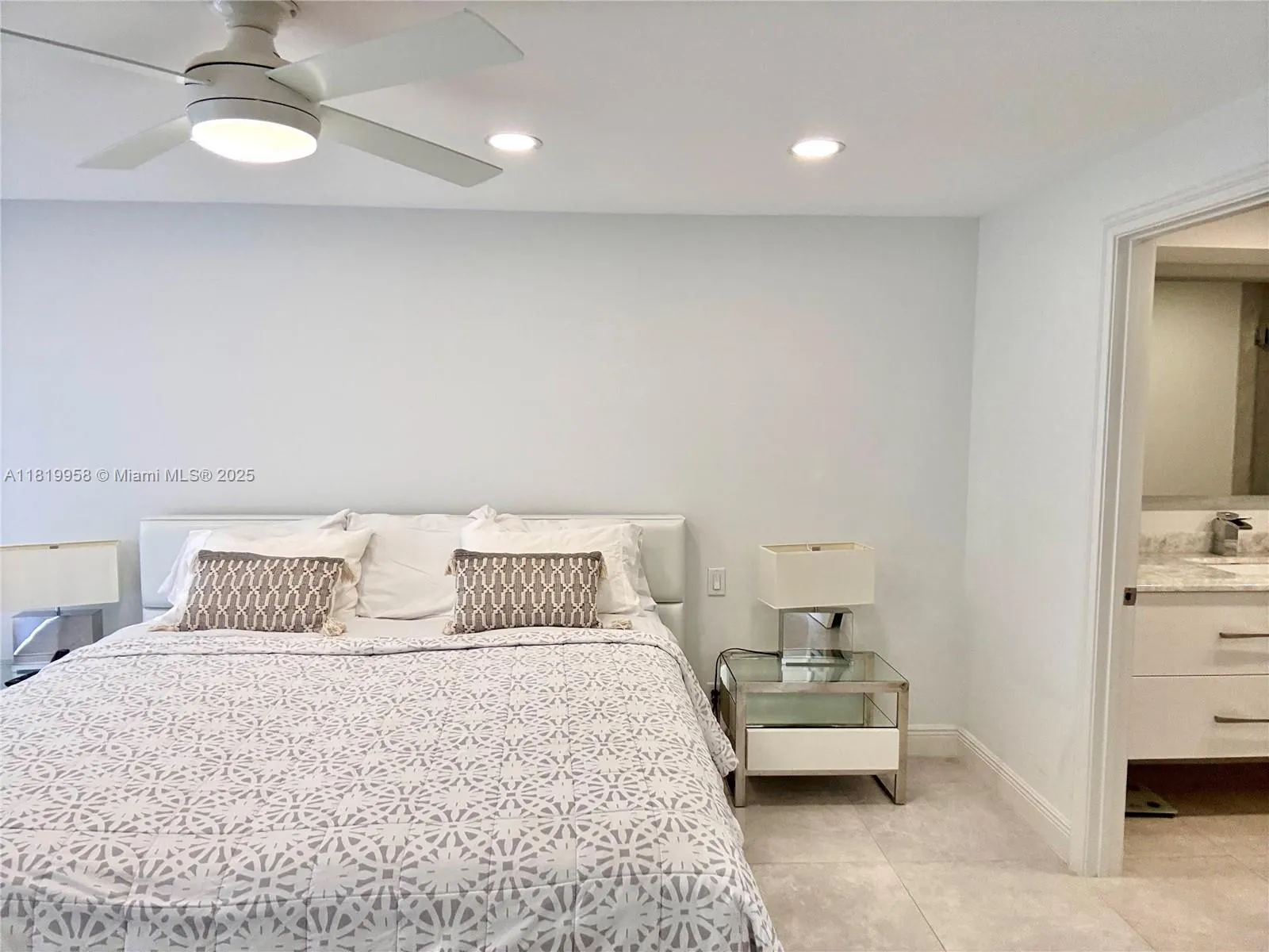 531 N Ocean Blvd, #404