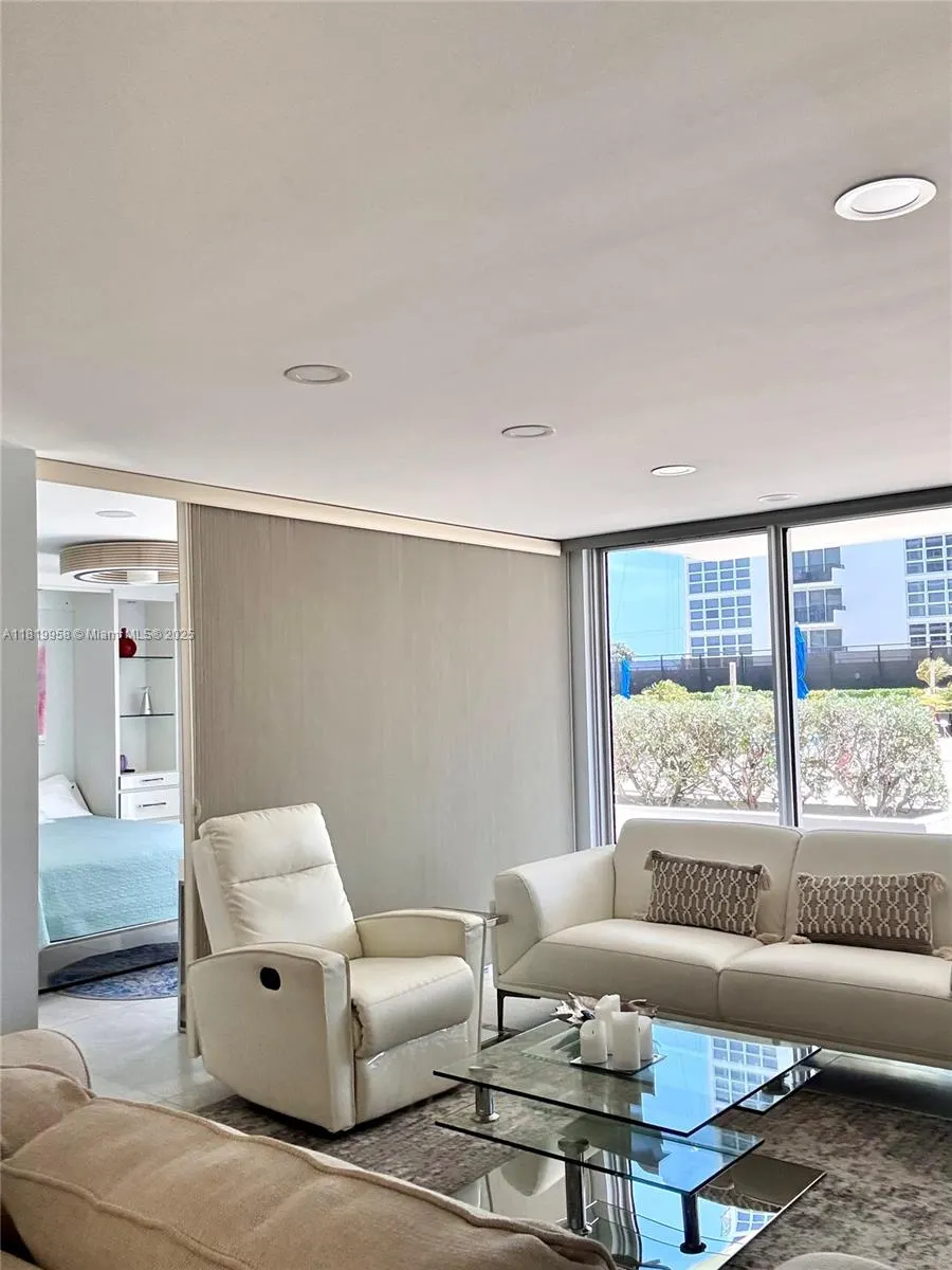 531 N Ocean Blvd, #404