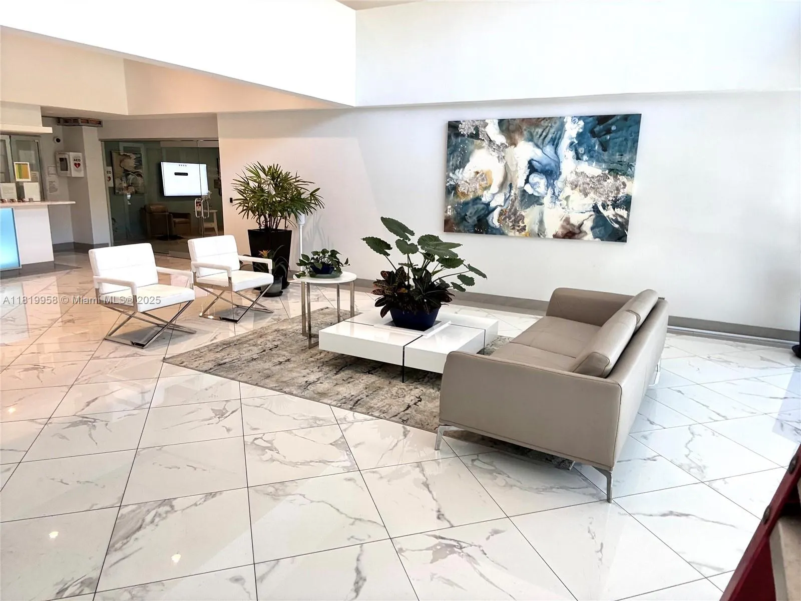 531 N Ocean Blvd, #404