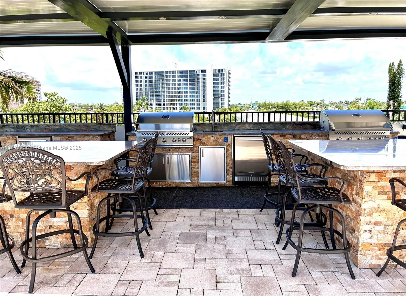 531 N Ocean Blvd, #404