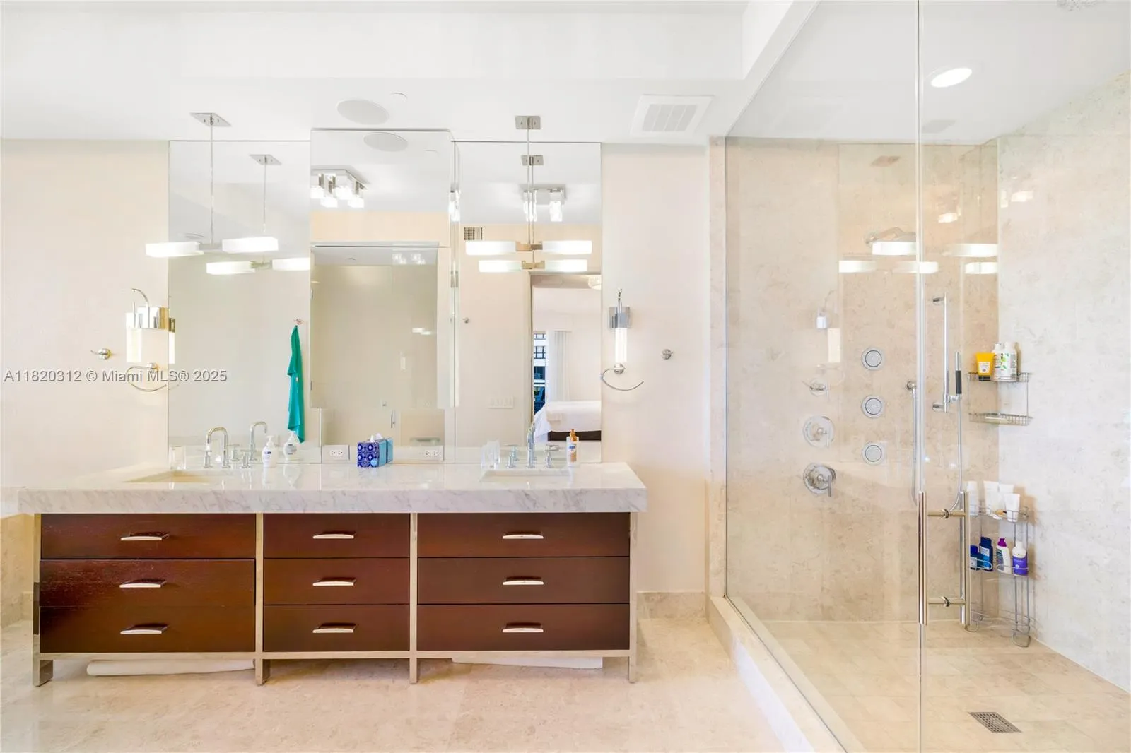 9705 Collins Ave, #1101N