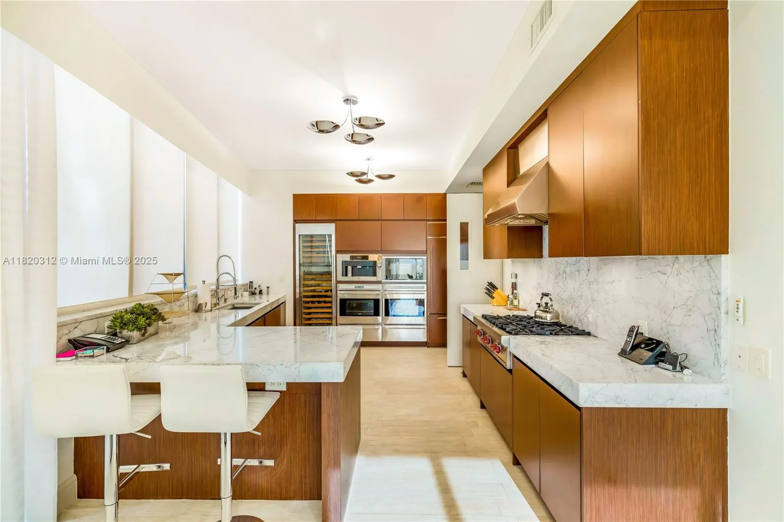9705 Collins Ave, #1101N