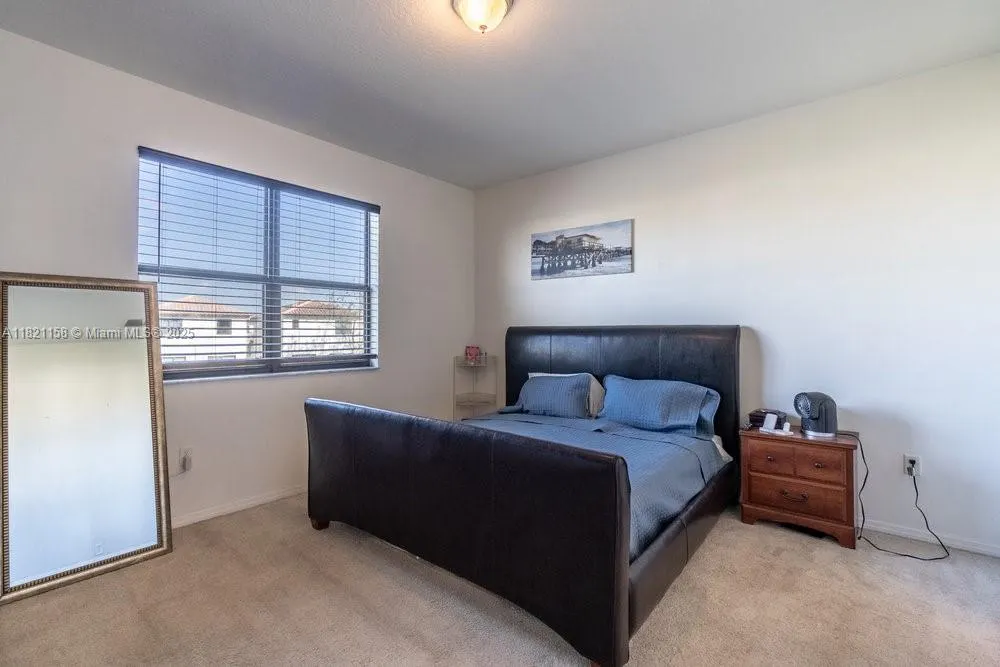 5467 Ferris Ave