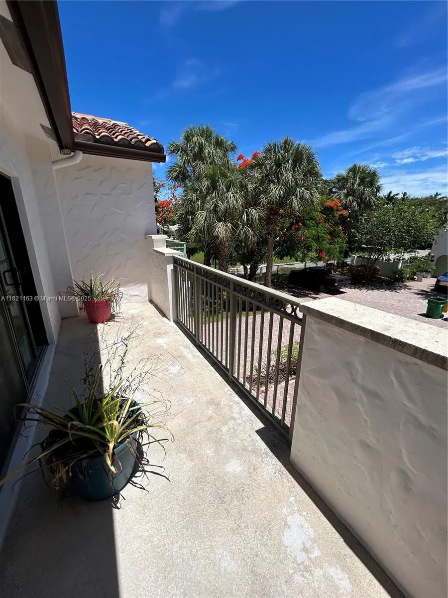 2837 Hidden Harbour Ct