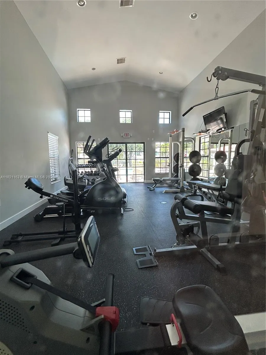 2837 Hidden Harbour Ct