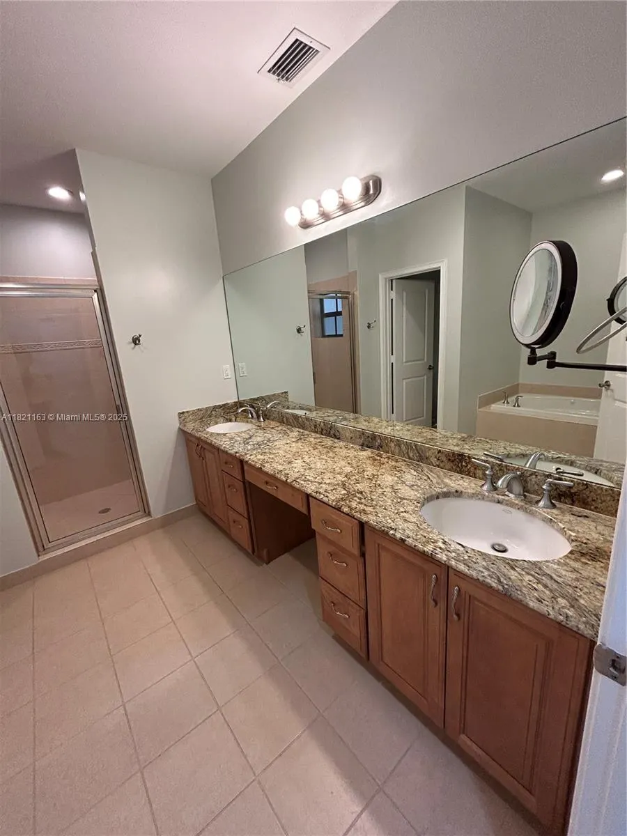2837 Hidden Harbour Ct