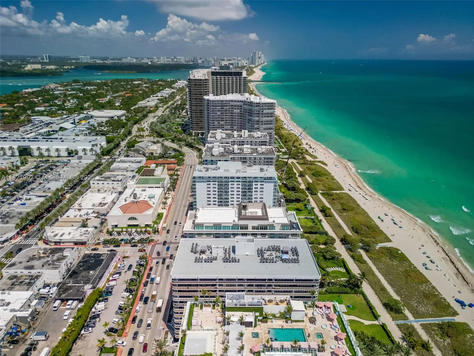 9455 Collins Ave, #305