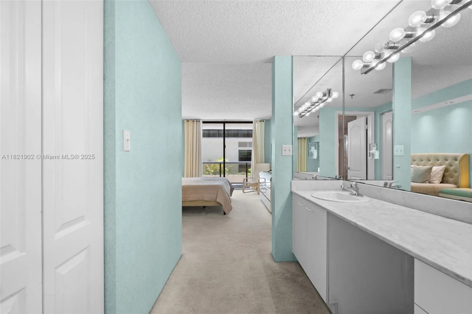9455 Collins Ave, #305