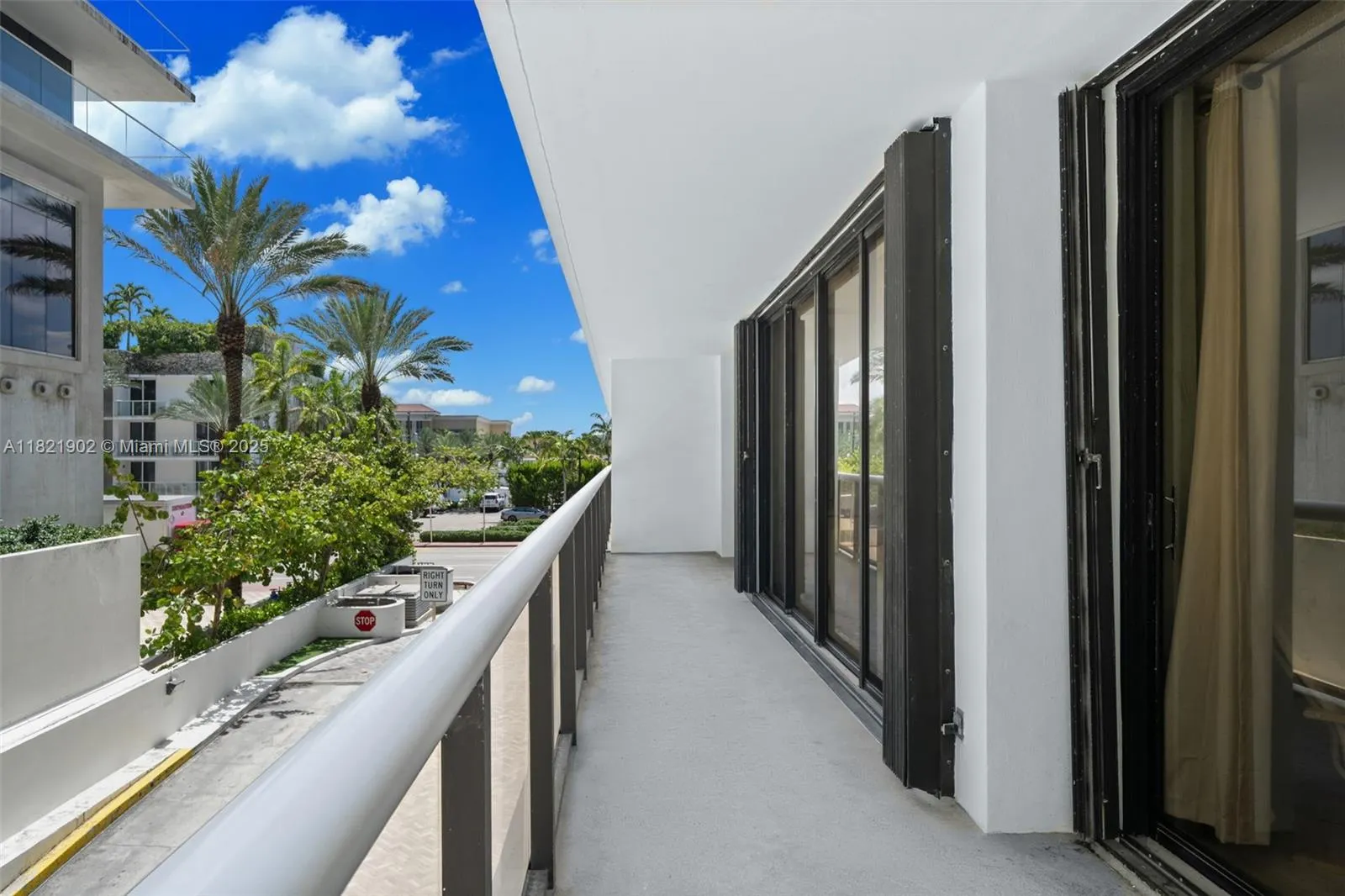 9455 Collins Ave, #305