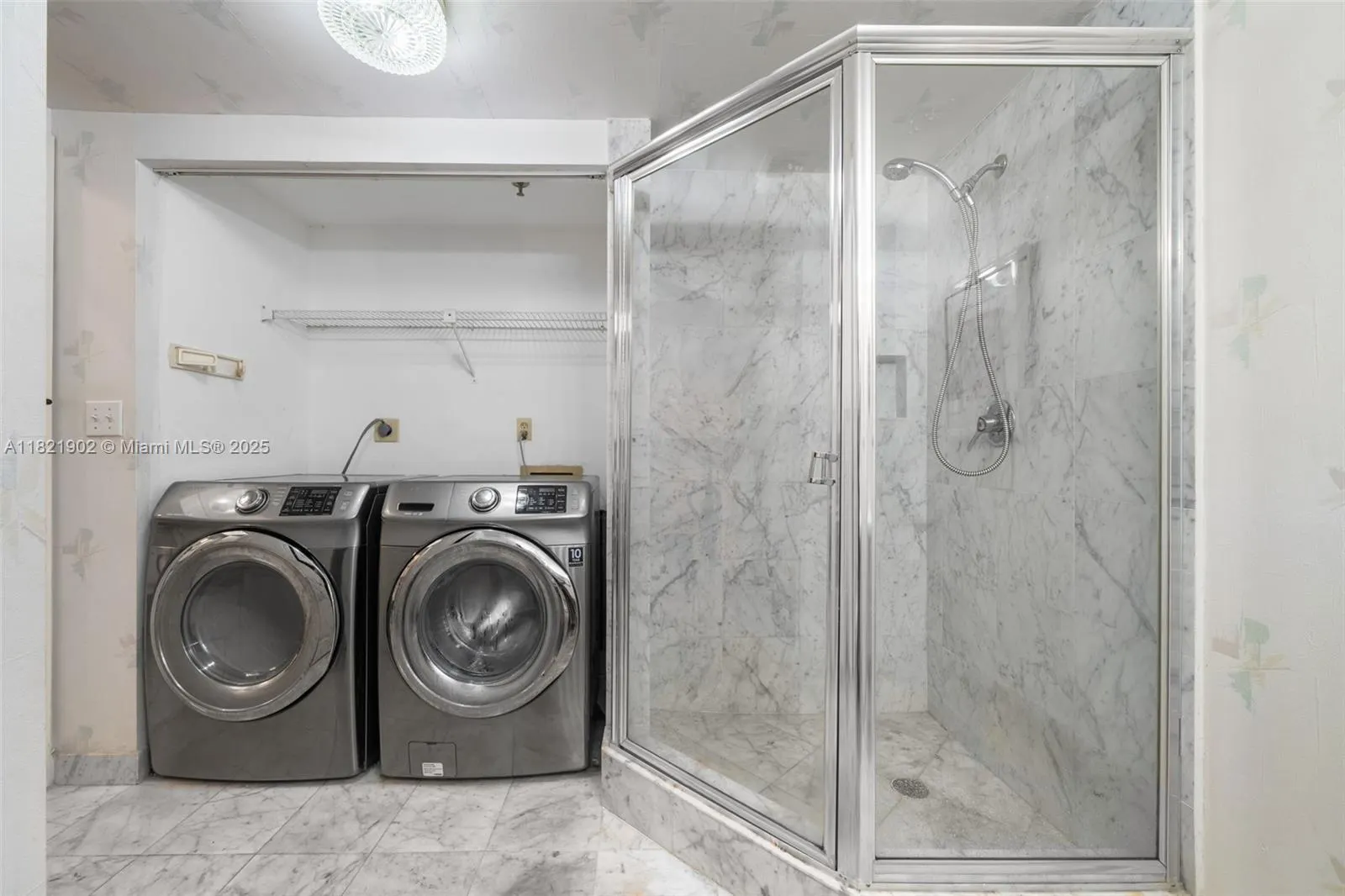 9455 Collins Ave, #305