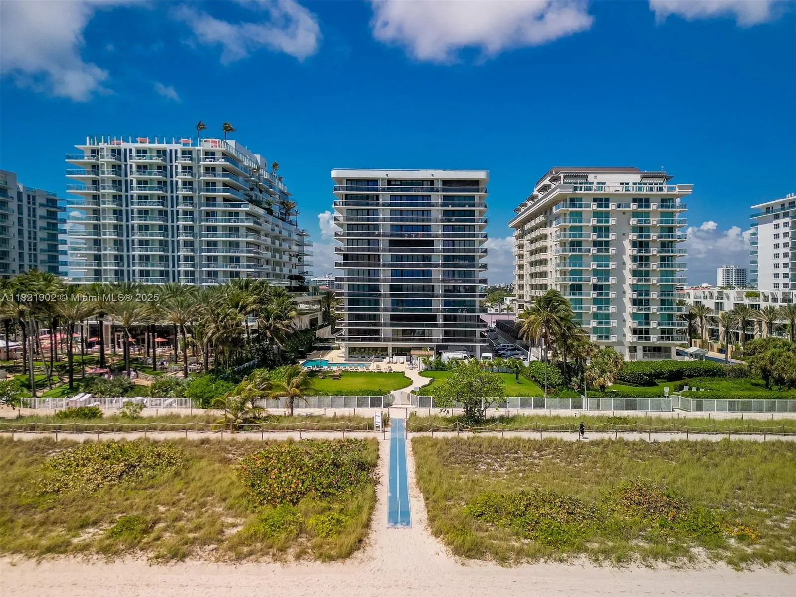 9455 Collins Ave, #305