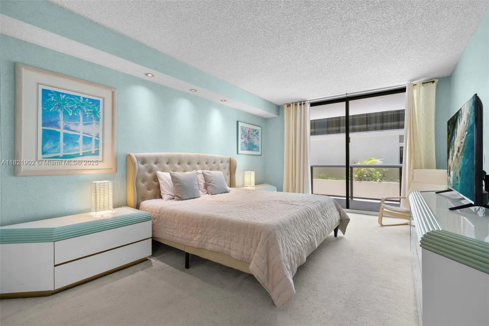 9455 Collins Ave, #305
