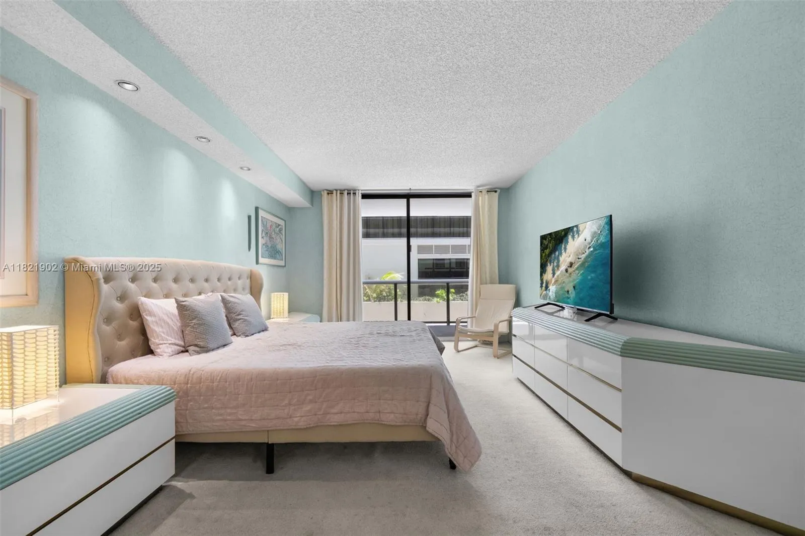 9455 Collins Ave, #305